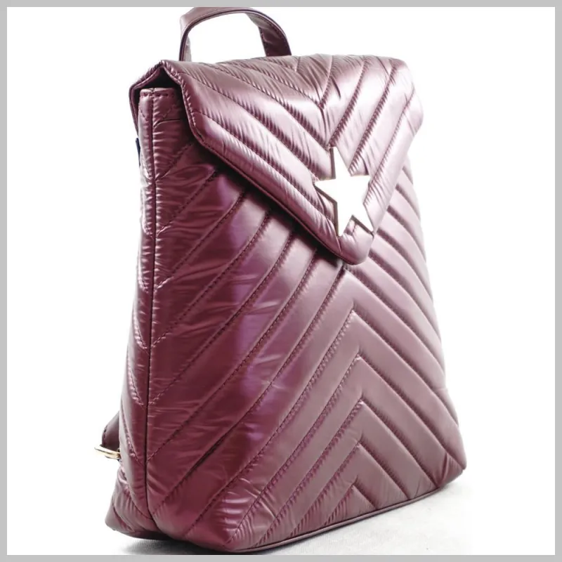 Női hátitáska csillaggal és V varrott mintával, vízhatlan, vörös via55taska-hu 2